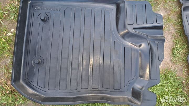 Полики на LADA xray