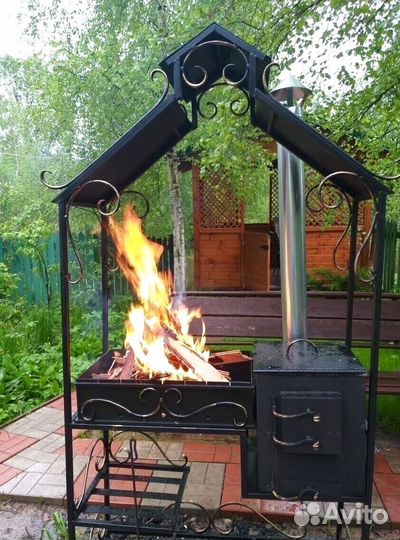 Мангал с крышей