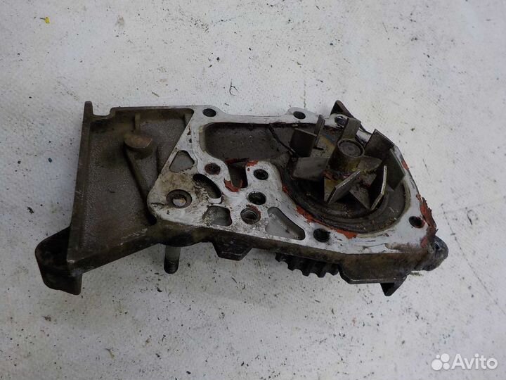 Помпа (Водяной насос) ваз largus