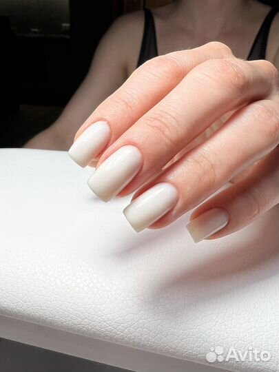Услуги маникюра на дому. Наращивание ногтей