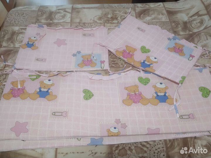 Бортики в кроватку