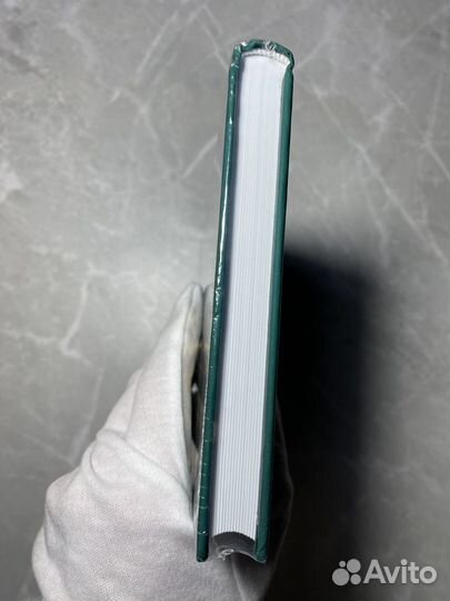 Новая книга (в пленке)