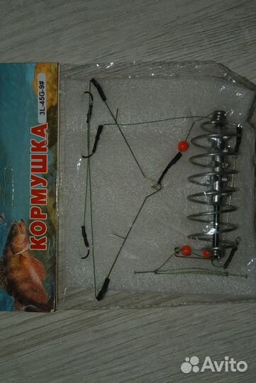 Кормушка с 3 крючками