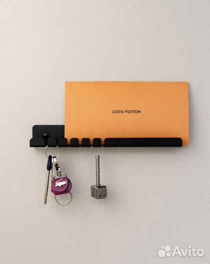 Ключница настенная металлическая