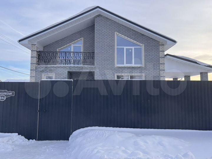 Дом 196 м² на участке 10 сот.