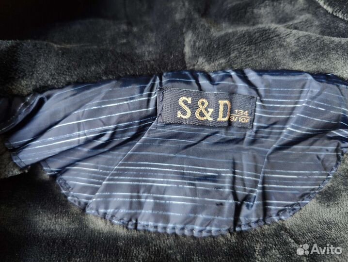 Жилет утеплённый безрукавка для мальчика 134 новый