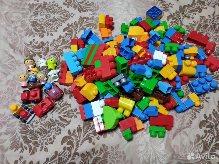 Конструктор mega bloks с фигурками