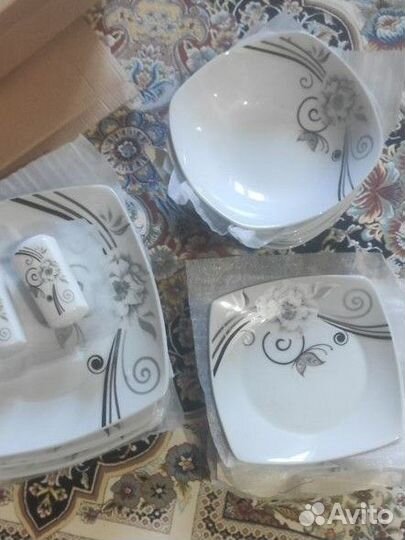 Набор тарелок