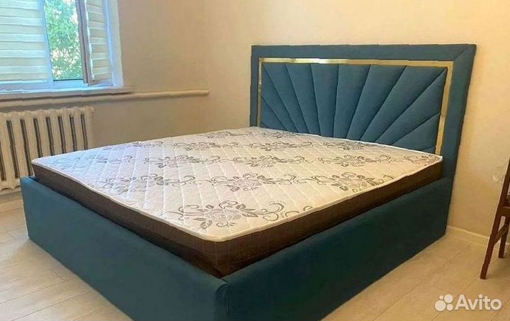 Мягкая кровать с подъемным механизмом