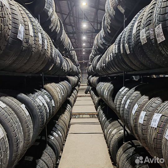 Pirelli Powergy 235/45 R18 98Y