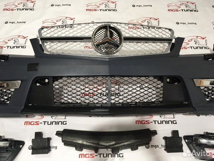 Бампер с решеткой Mercedes C63 AMG W204