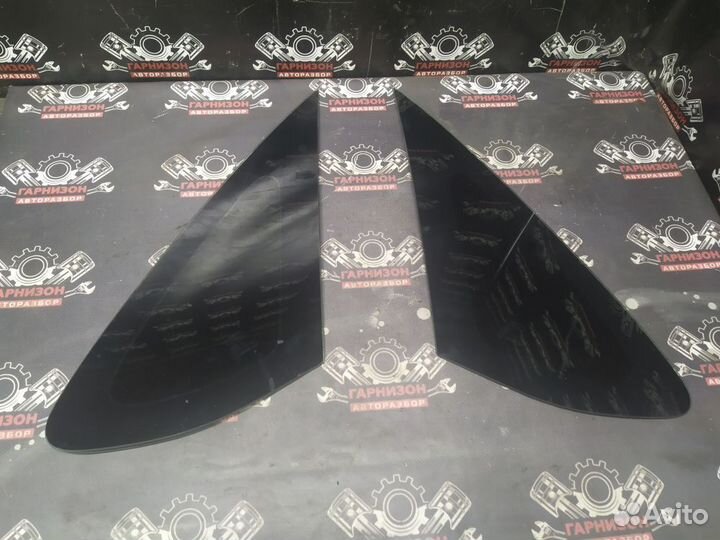 Задняя форточка Ford Focus 2