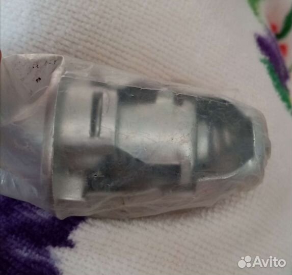 Значок mercedes на капот