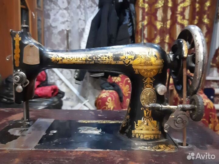 Швейная машина Singer