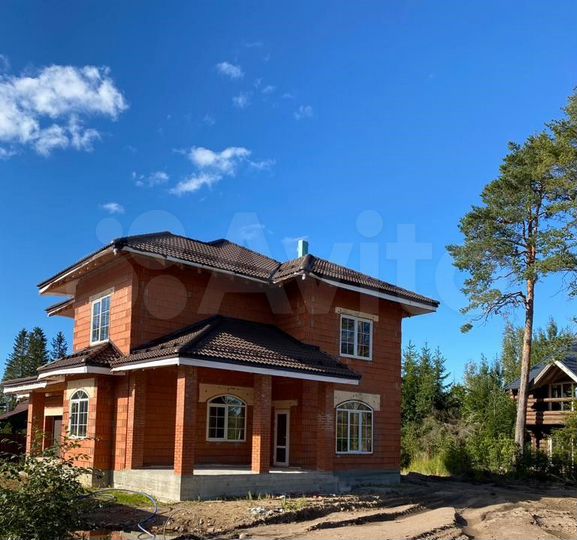 Дом 200 м² на участке 10 сот.