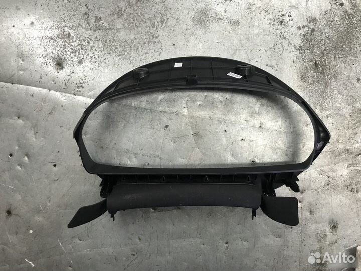 Накладка щиток приборов Toyota Venza