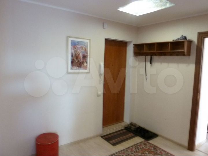 2-к. квартира, 50 м², 4/9 эт.