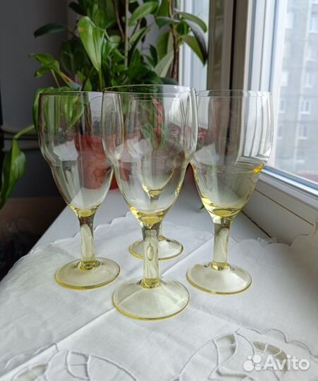 Бокалы СССР тонкое лимонное стекло 4 штуки