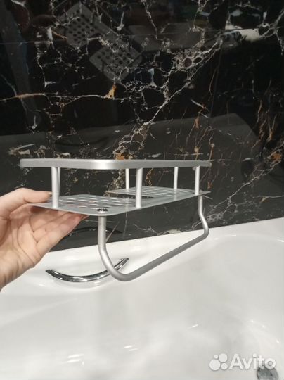 Полочка для ванной