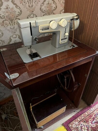 Швейная машинка бу