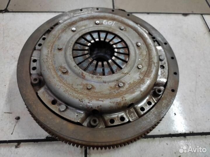 Маховик МКПП w201 C-class 601.911