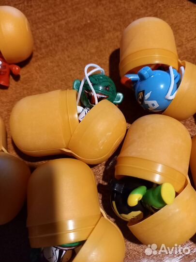 Брелоки серии kinder Twistheads Marvel 2013