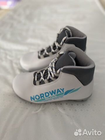 Лыжные ботинки 32