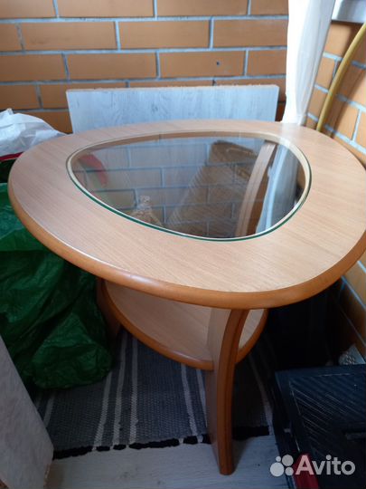 Журнальный столик