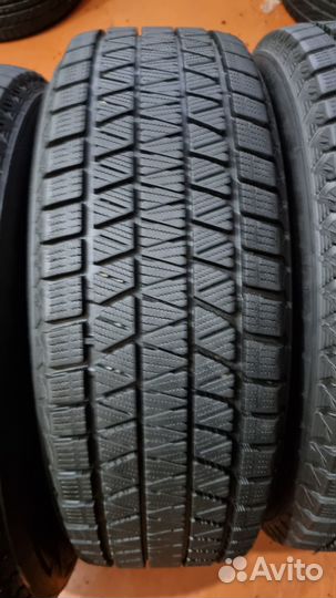 Bridgestone Blizzak DM-V3 235/65 R18