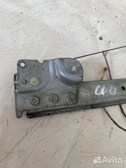 Стеклоподъемник передний правый Renault Logan