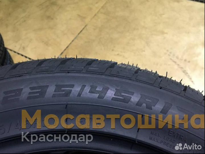 Windforce Snowblazer UHP 235/45 R17 97V