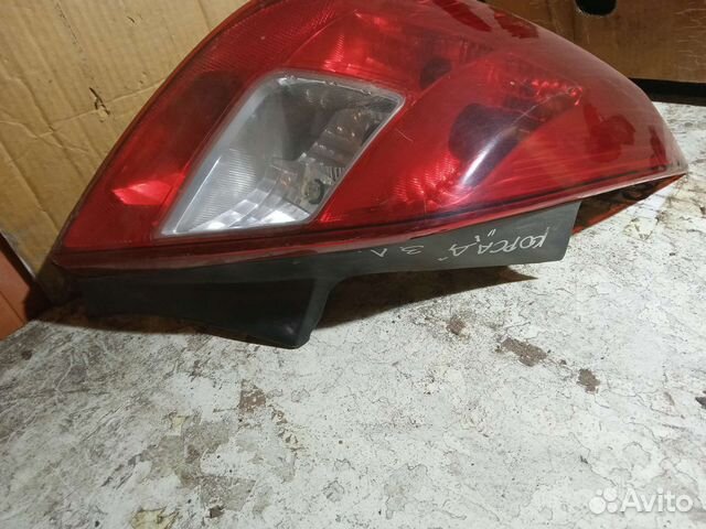 Задний правый фонарь opel corsa D