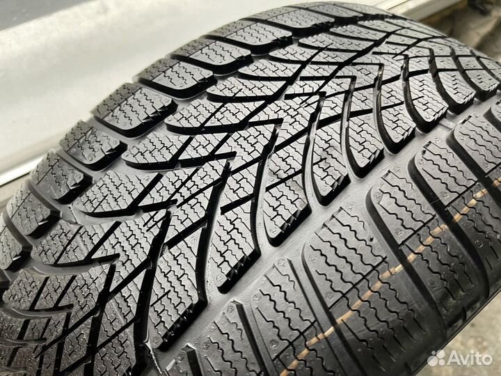 Dunlop SP Winter Sport 4D 275/30 R21