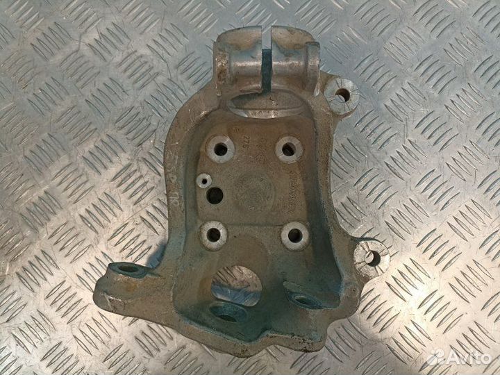 Кулак поворотный передний правый Bmw 5-Series E60