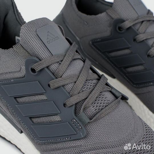 Кроссовки Adidas Ultraboost 22