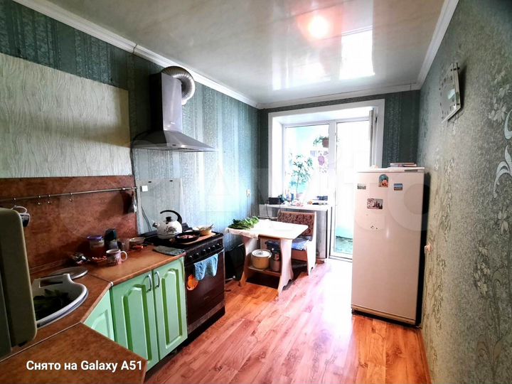 2-к. квартира, 50 м², 3/3 эт.