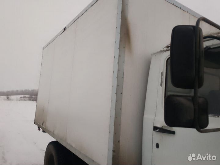 Фургон на газон