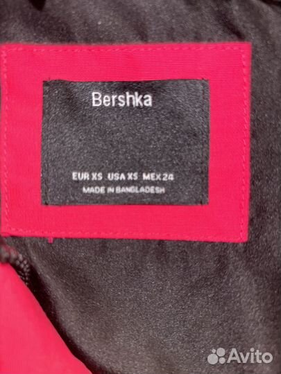 Укороченная ярко-розовая куртка bershka xs