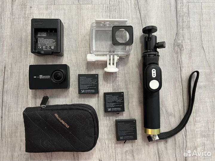 Xiomi YI 4K Action Camera + комплект аксессуаров