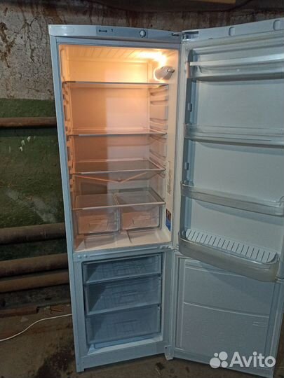 Холодильник Индезит