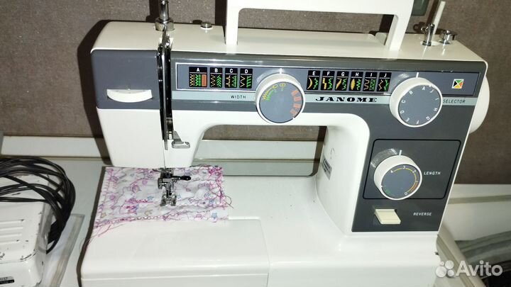 Швейная машина Janome 392 anna