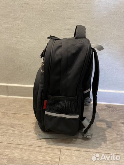 Рюкзак школьный