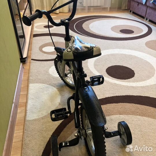 Детский трехколесный велосипед бу