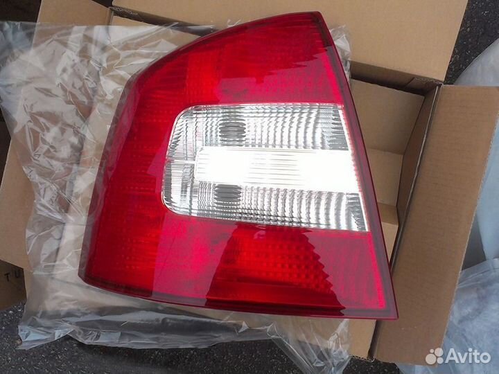 Фонарь задний левый Шкода Октавия а5 A5 5 Лифтбек