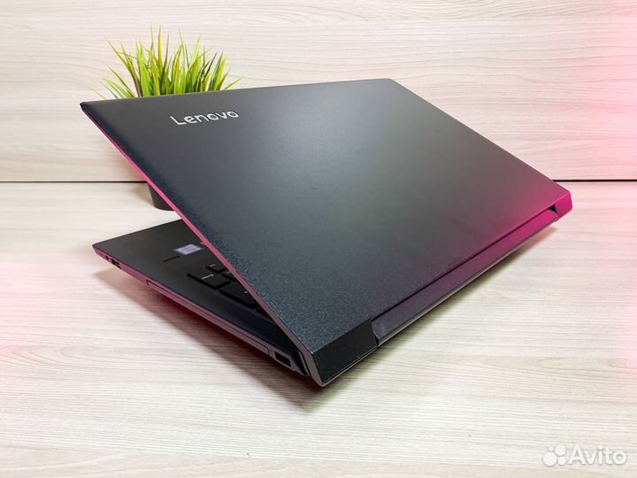 Ноутбук Lenovo Core i7/Radeon 530/8Gb/SSD