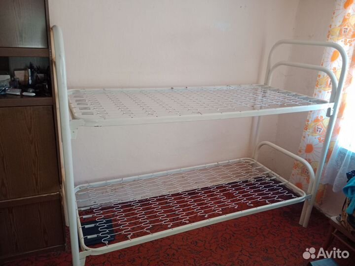 Двухъярусная кровать металлическая бу