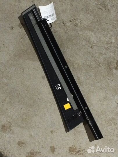 Накладка двери задняя правая Mercedes Benz A180