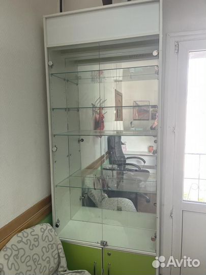 Шкаф витрина