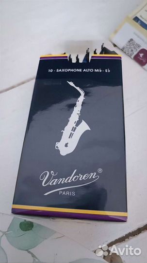 Трости для альт саксофона Vandoren силой 2,5