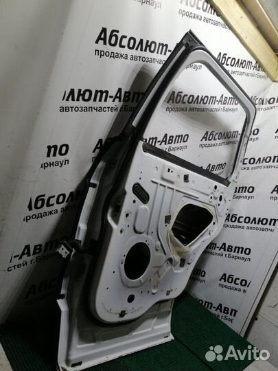 Дверь боковая задняя правая Ford Explorer U502